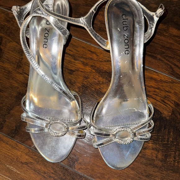 Silver Strappy Women's Sandals - Picture 1 of 3